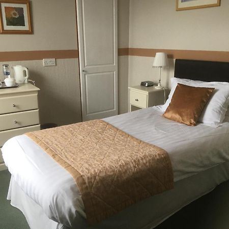 Grove House Guest House Telford Eksteriør bilde