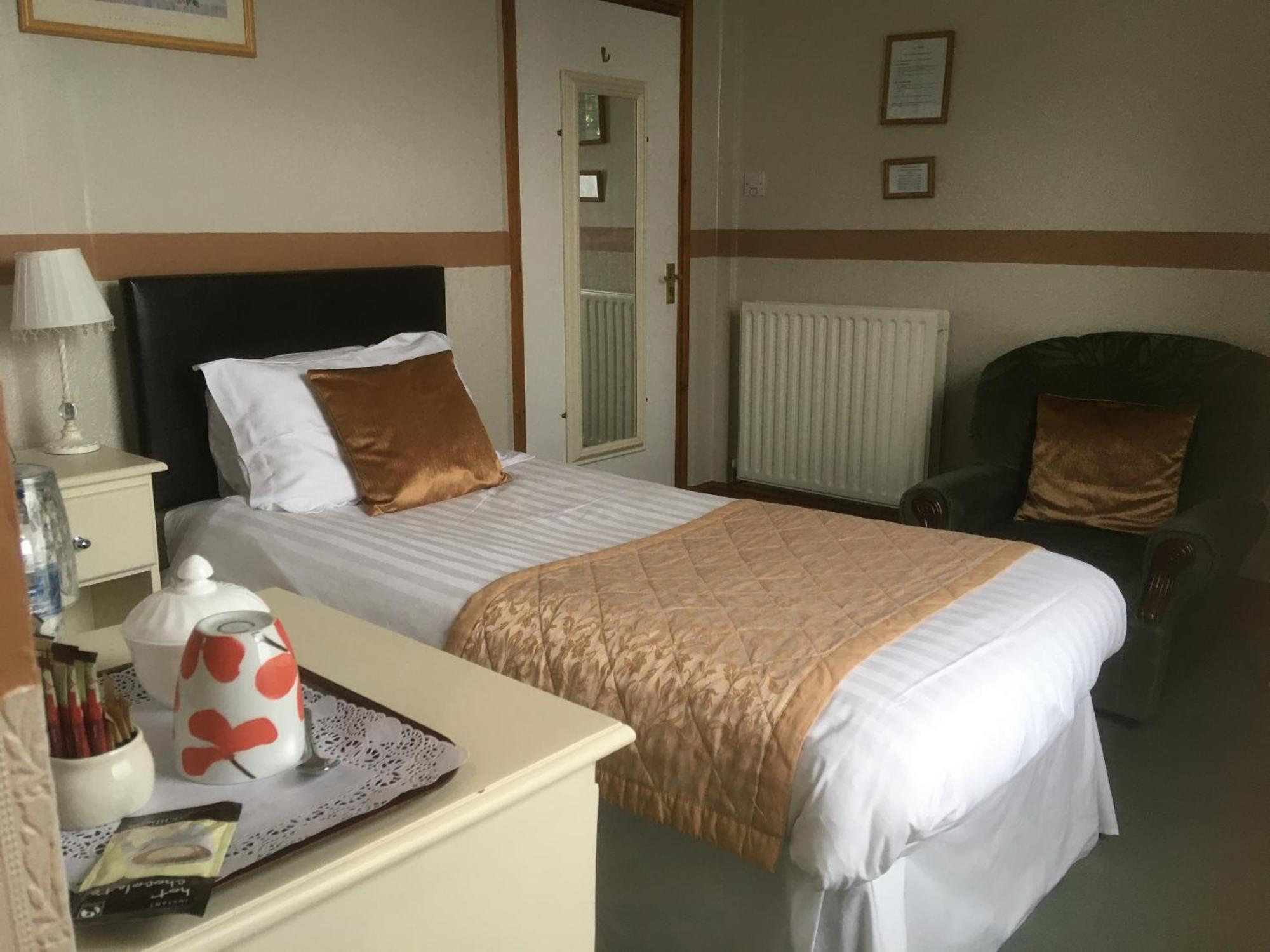Grove House Guest House Telford Eksteriør bilde